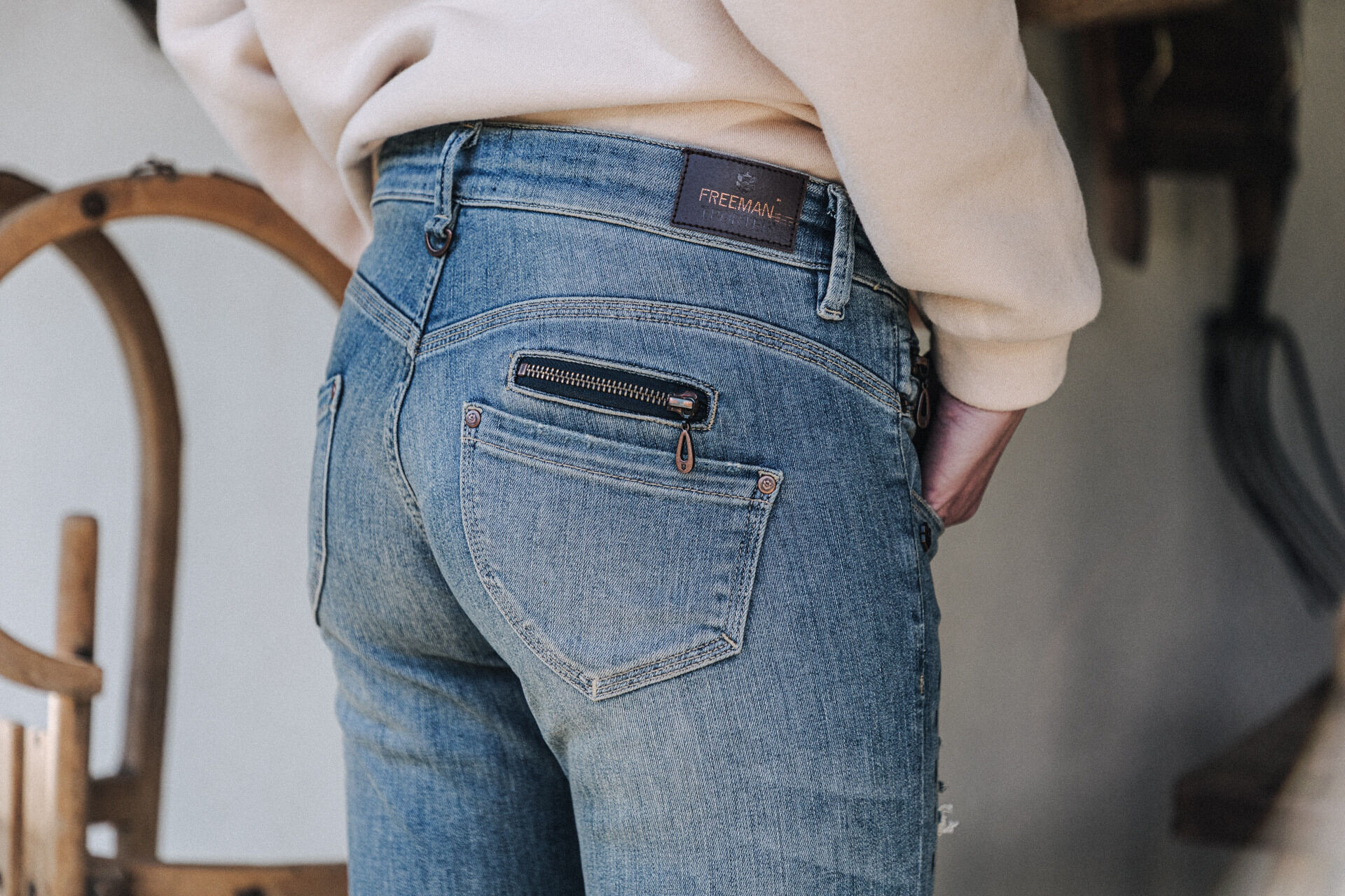 comment porter le jean slim en hiver