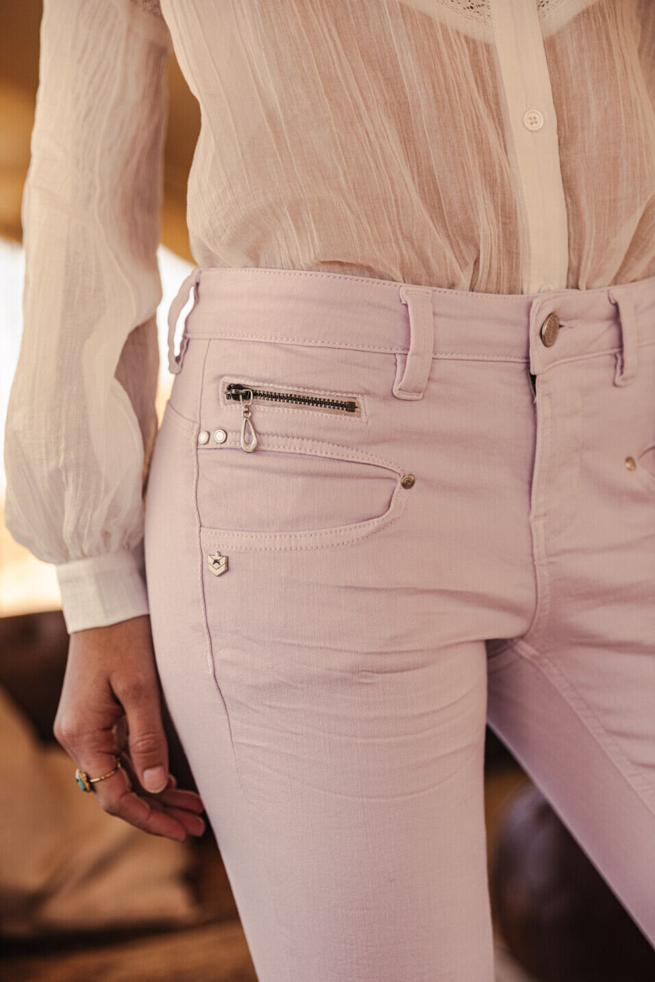 Pantalón de color Woman Alexa Cropped New Magic Color Pastel lilac | Freeman T. Porter