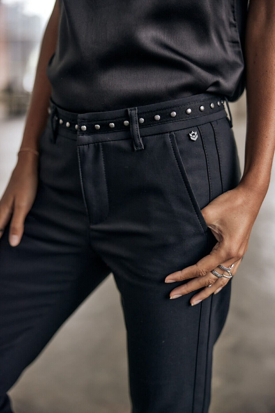 Cropped pants Woman Claudia Polyneo Black | Freeman T. Porter