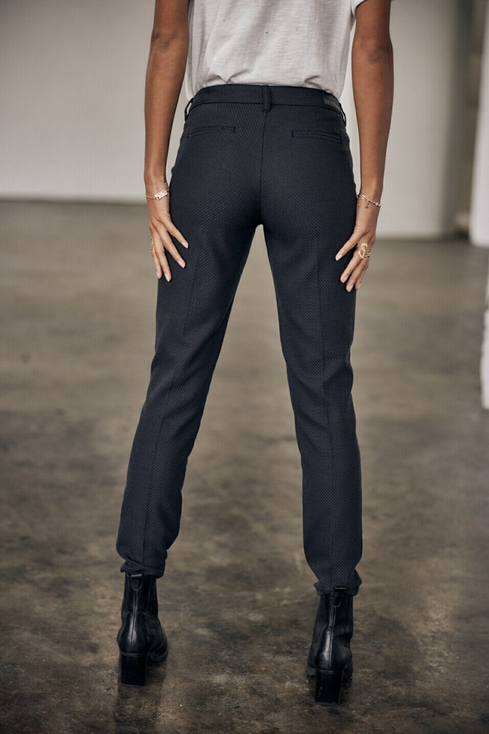 Pantalón super slim Woman Tessa Colish Ebony | Freeman T. Porter