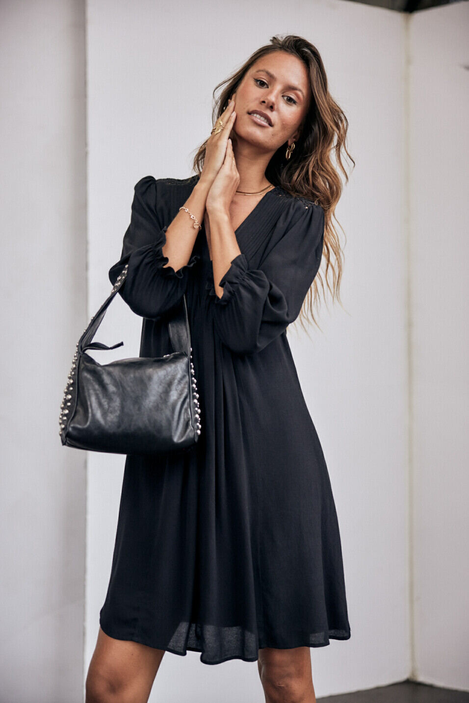vestido corto plisado Woman Juna Plain Color Black | Freeman T. Porter