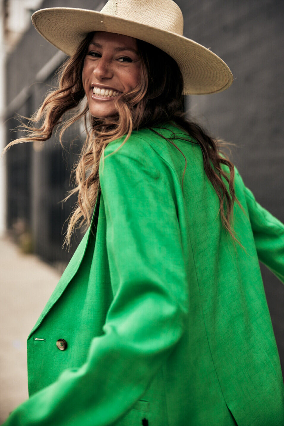 Oversize blazer Woman Bernie Plain Linen Jolly green | Freeman T. Porter