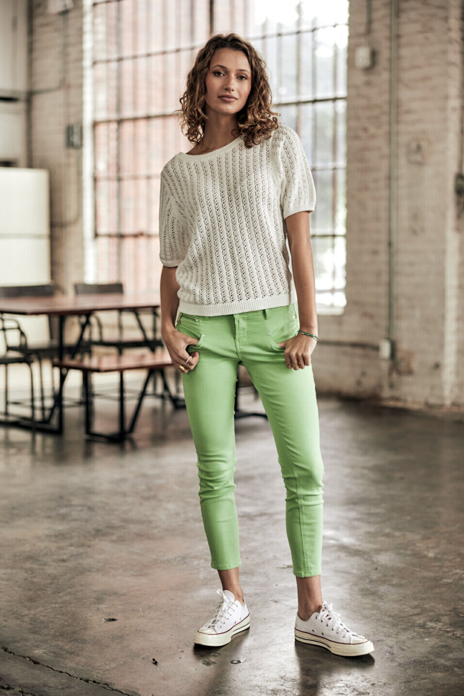 Farbige Hosen Woman Alexa Cropped New Magic Color Quiet green | Freeman T. Porter