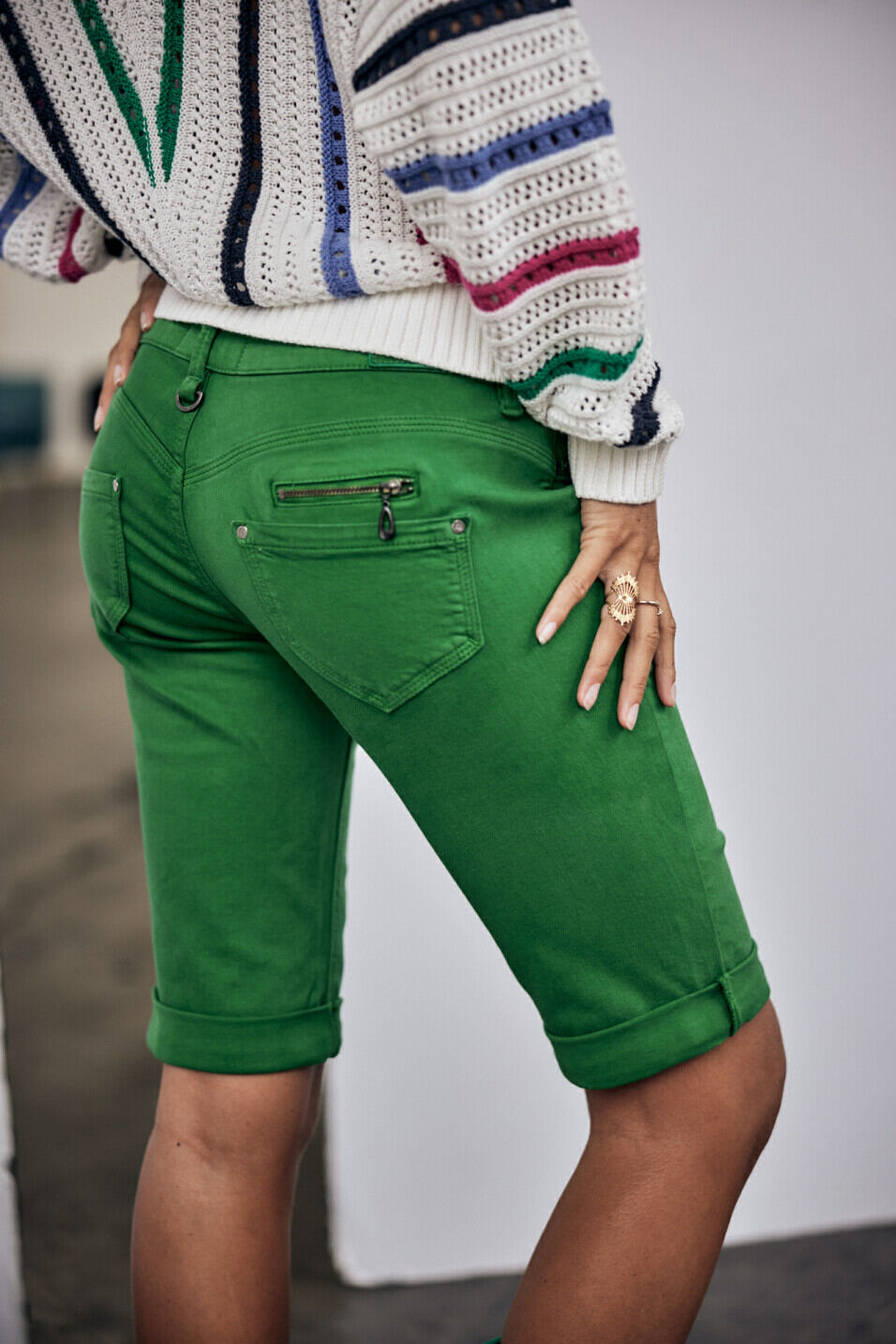 Slim-fit Bermuda Woman Belixa New Magic Color Foliage green | Freeman T. Porter
