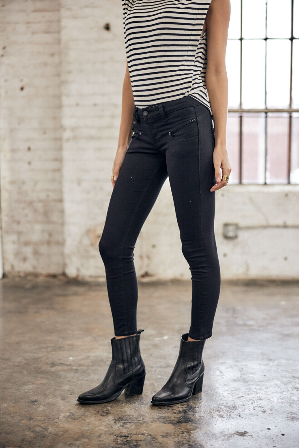 Skinny jeans Woman Alexa Cropped Black | Freeman T. Porter