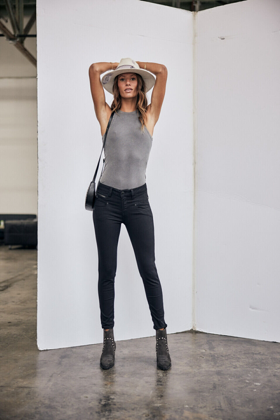 Skinny jeans Woman Alexa High Waist Cropped Black | Freeman T. Porter