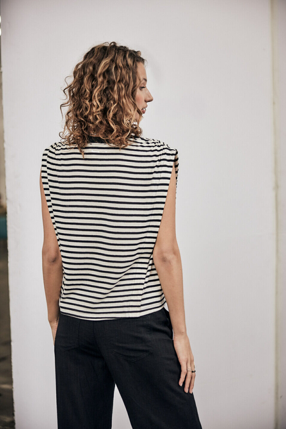 Camiseta sin mangas rayas Woman Trenny Stripes Black | Freeman T. Porter