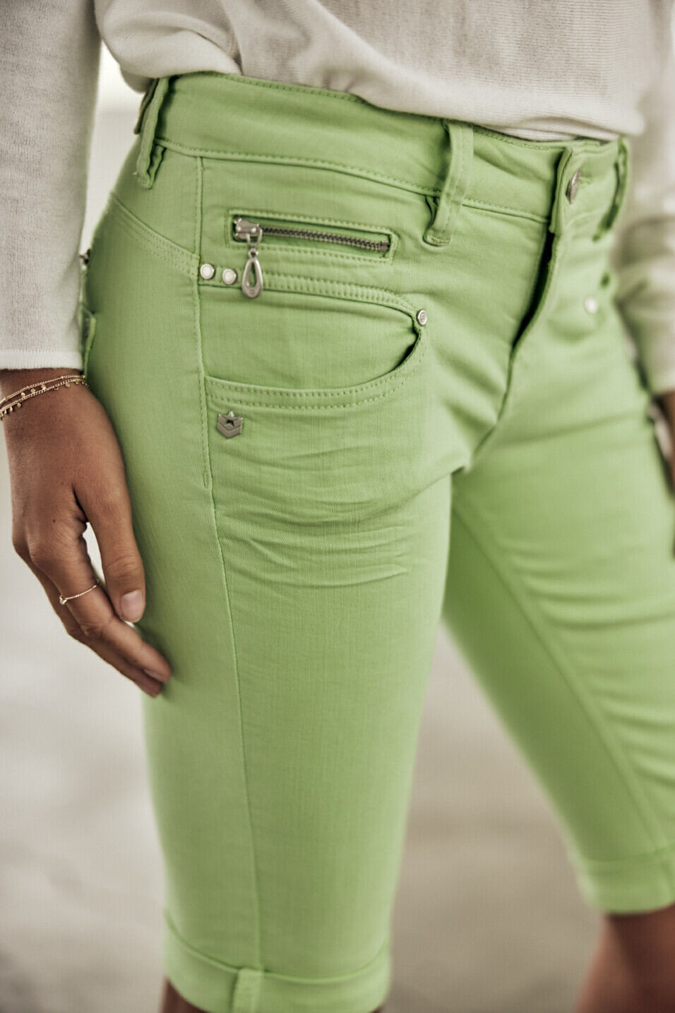 Slim Bermuda Woman Belixa New Magic Color Quiet green | Freeman T. Porter