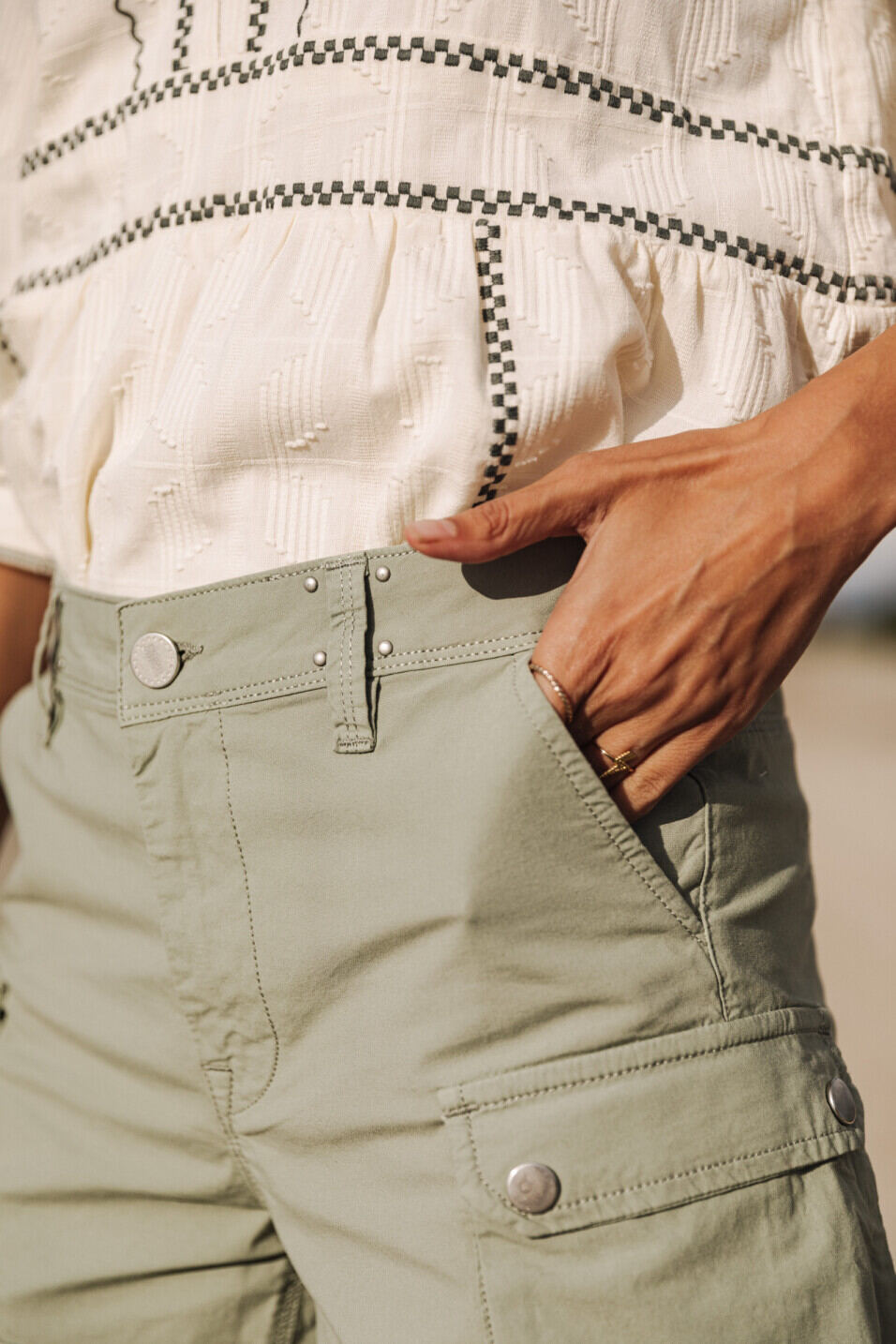 Cargo shorts Woman Alana Calvi Lily pad | Freeman T. Porter