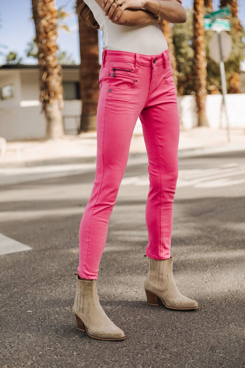 Pantalon coloré Femme Alexa Cropped New Magic Color Raspberry sorbet | Freeman T. Porter