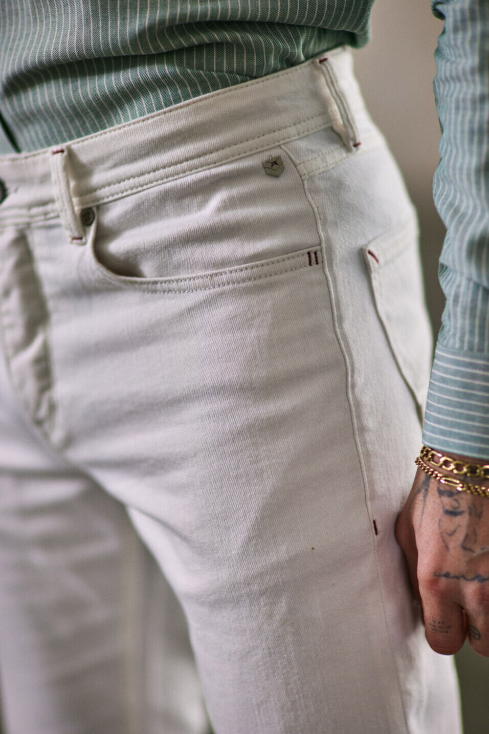 Jeans droit ajusté Homme Jimmy Andalousia Off white | Freeman T. Porter