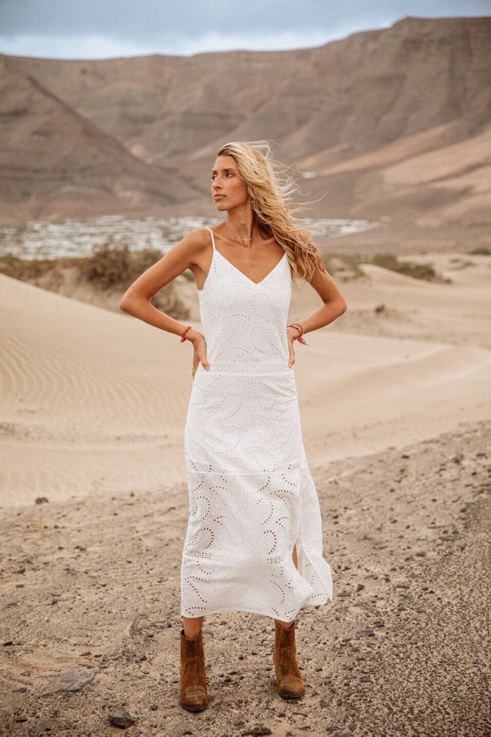Kleid aus Stickerei Woman Revania Lace White | Freeman T. Porter