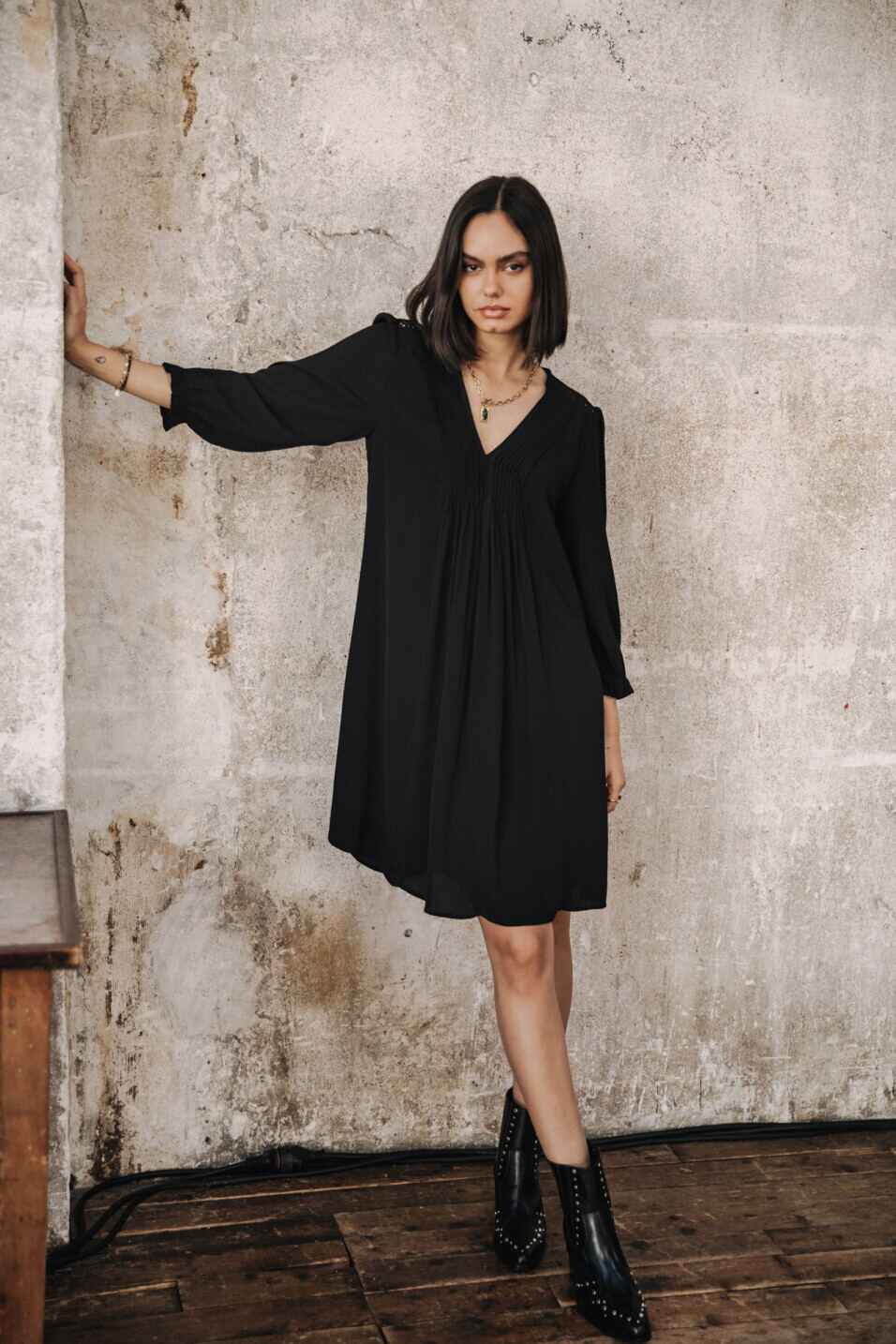 Robe noire ample courte sale