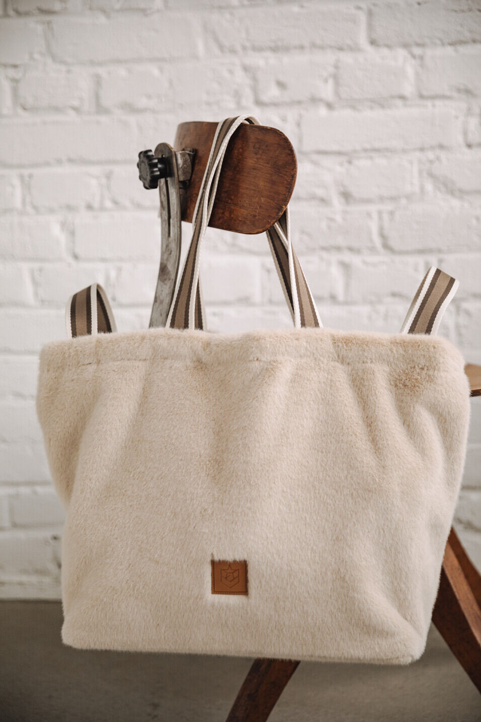 Porter cream tote bag sale